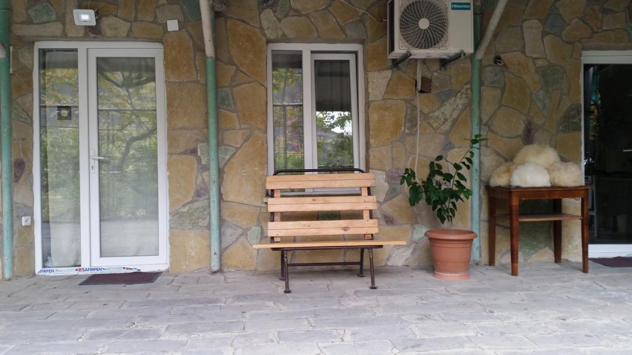 Guest House Ucha Mtsʼkhetʼa Esterno foto